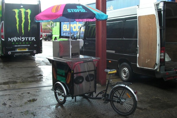 Gorilla_Fabrication_Diesel_Hotdog_Cart_build